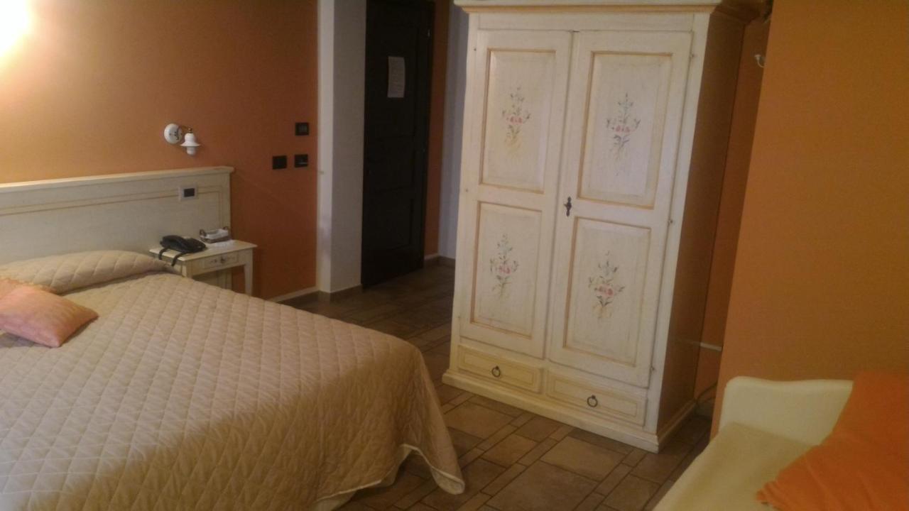 Agriturismo La Dimora Del Contadino Mondovì Buitenkant foto